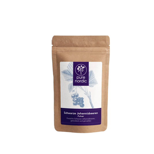 Eine Tüte mit Pure Nordic Johannisbeerpulver.