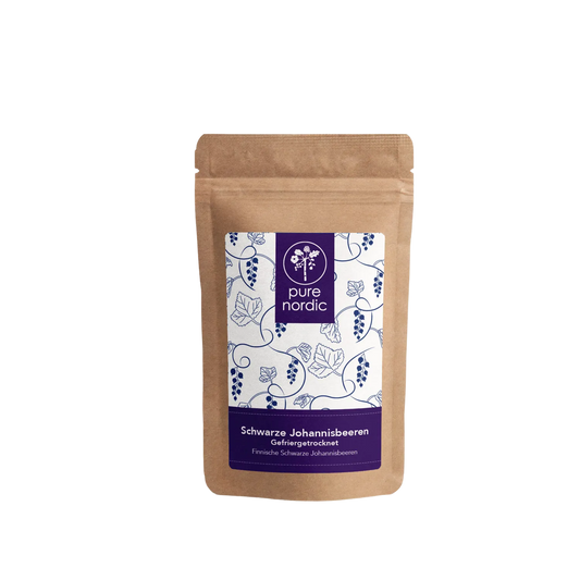 Verpackung von Pure Nordic mit gefriergetrockneten schwarzen Johannisbeeren