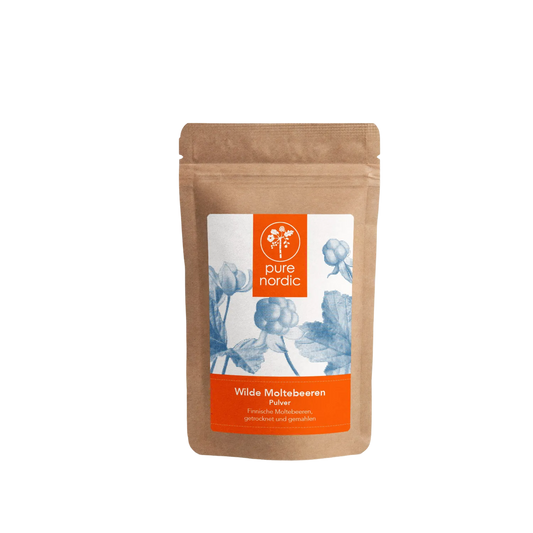 Eine Tüte mit Pure Nordic getrocknetem Moltebeerpulver.